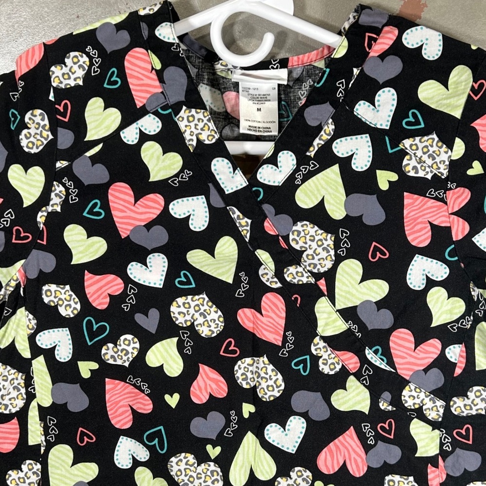 Scrubstar Women's Size Medium Black Heart Print Valentine's Day V-Neck Scrub Top